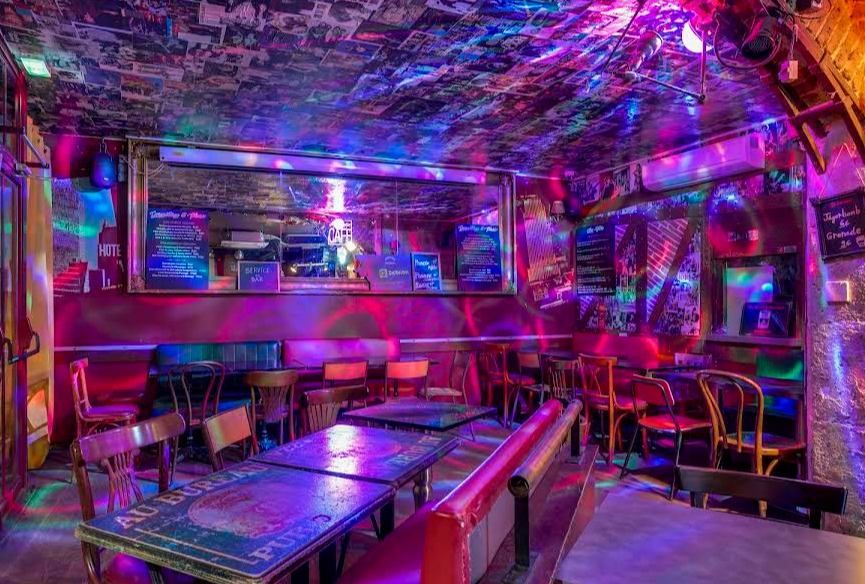 Marquise Cafe 3